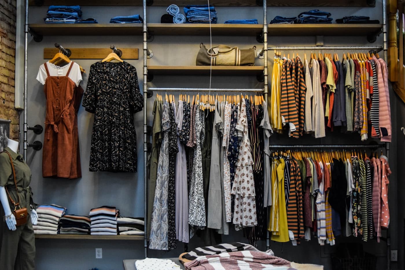 Arts District Retail Build-Out — Fit-out & millwork